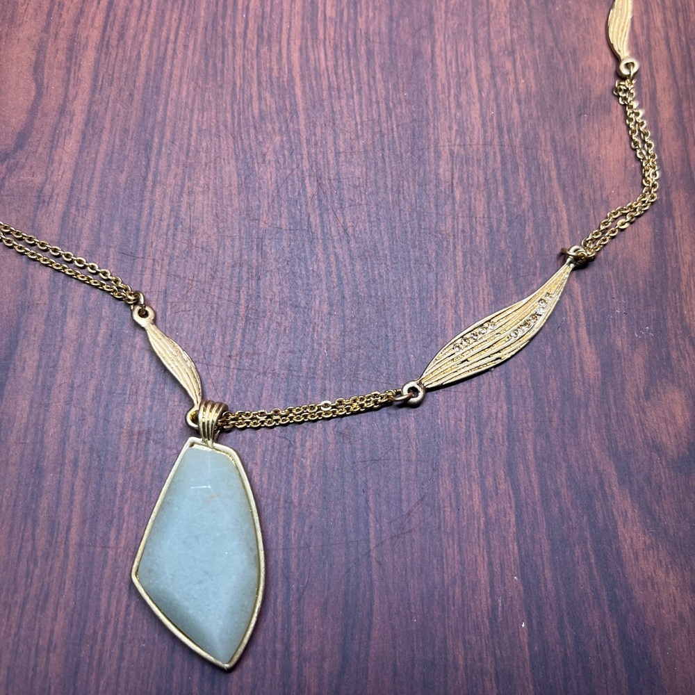 Chloe+Isabel Mint Teal Stone Medallion Gold Necklace with leaves
